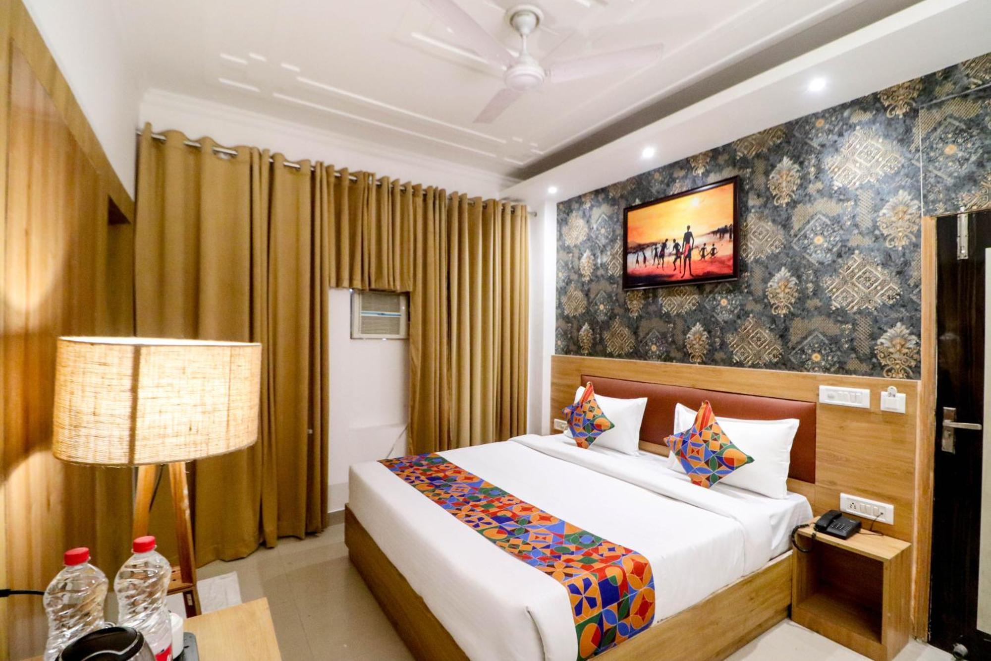 Hotel Vvs Near Delhi Airport Nueva Delhi Exterior foto